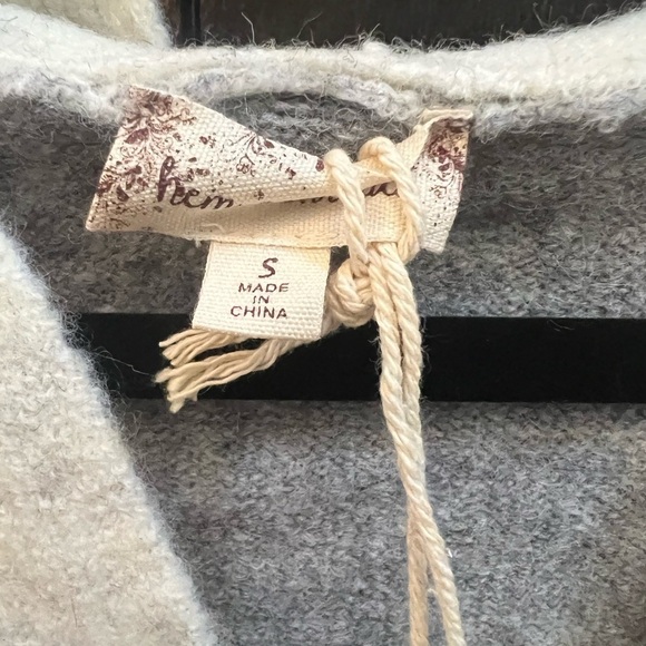 NWT Hem & Thread Star Pullover Sweater - Picture 2 of 4